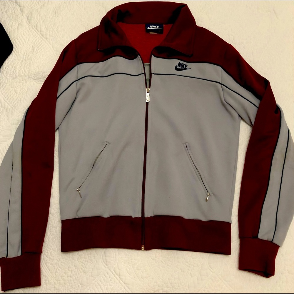 Retro throwback Nike track jacket. Size medium. Tight fit! Like new